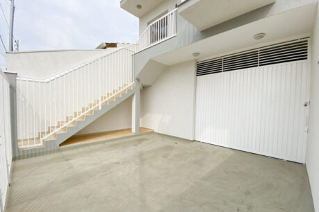 Barracão comercial com residência no Residencial Quinta dos Vinhedos.